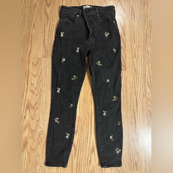 Abercrombie & Fitch High Rise Skinny Ankle Jean - Picture 1 of 2